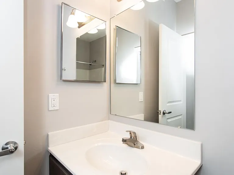 Granby Place Apartments — Photo 15
