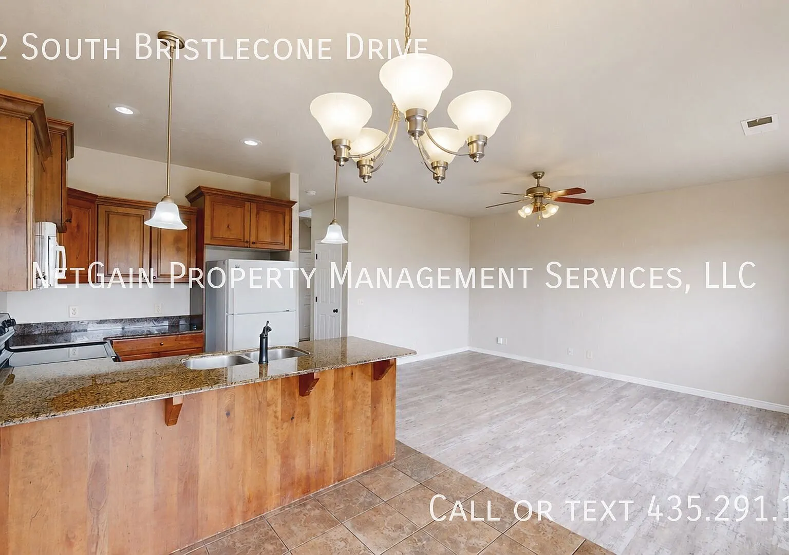 Newly Updated 4 Bedroom Twinhome — Photo 4