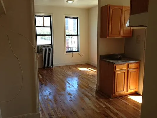 Rented by Premier Metro Realty Corp | media 26