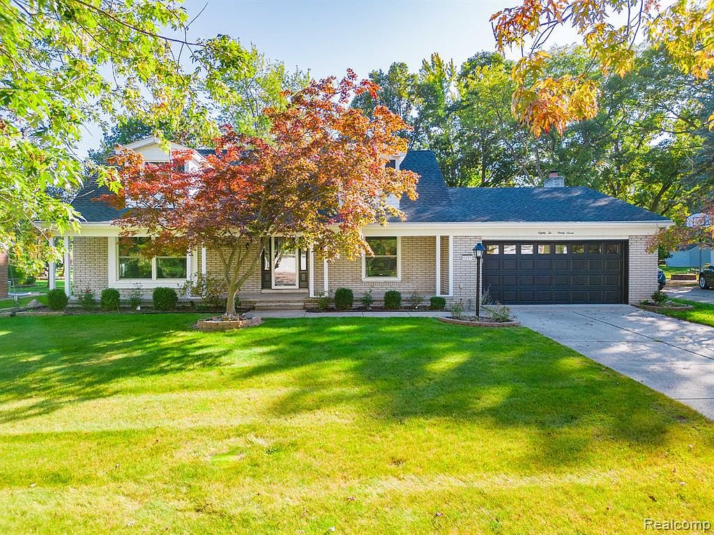 8297 Hampton Rd, Grosse Ile, MI 48138 Zillow