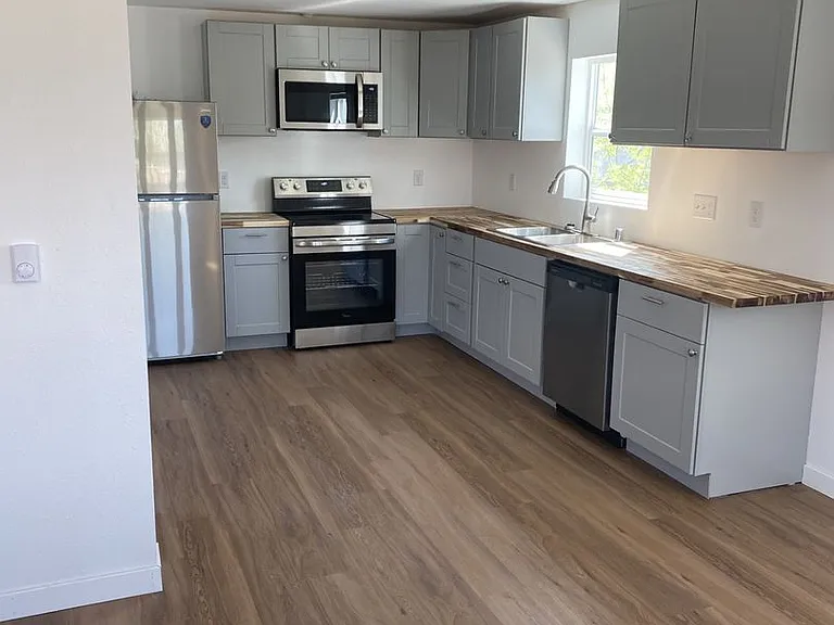 1804 E Liberty Ave — Photo 4