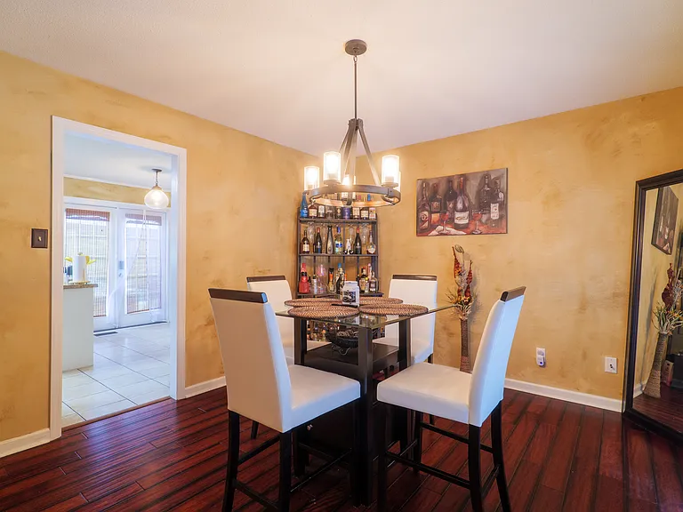 2114 Jerry Jones Dr — Photo 12