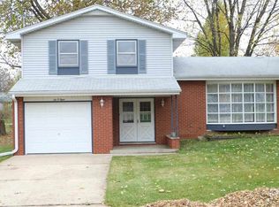 608 N Church St, Roanoke, IL