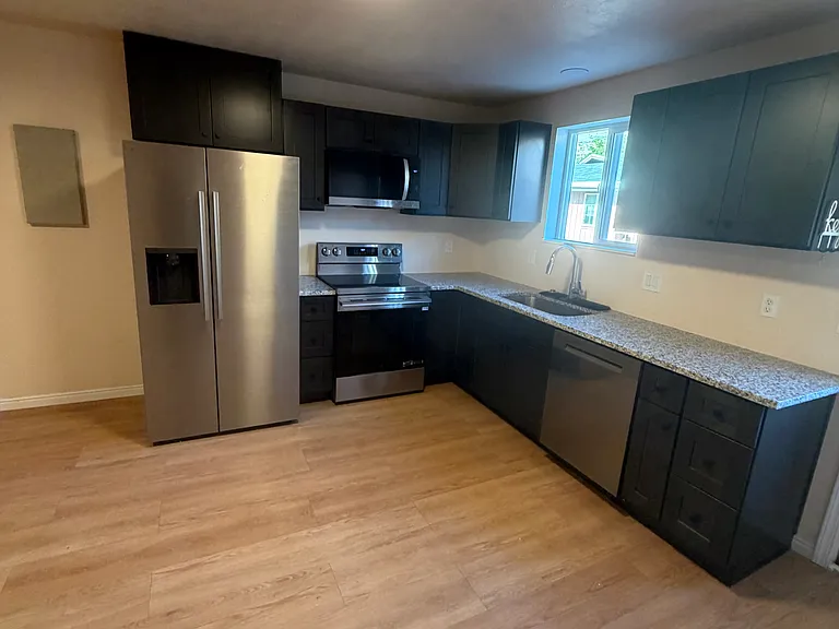190 E 4380 N — Photo 8