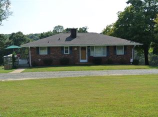 7350 Coon Creek Rd, Pfafftown, NC 27040