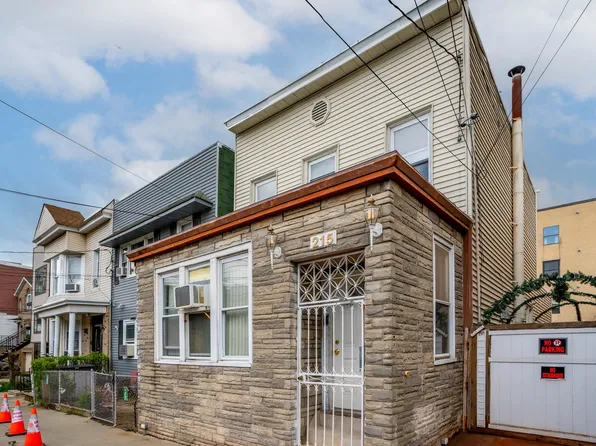 215 71st St, Guttenberg, NJ 07093