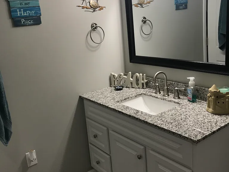 Hillview Dr — Photo 3
