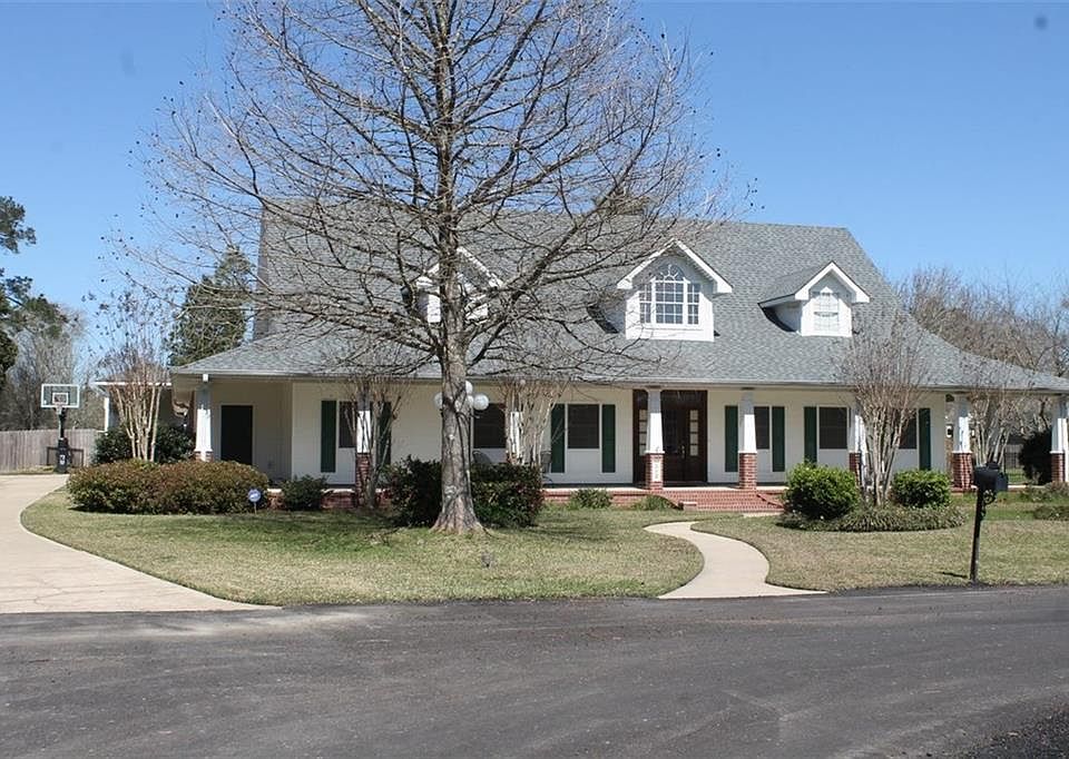 1st image of 312 N Presidential Cir