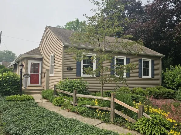 2727 71st STREET, Kenosha, WI 53143