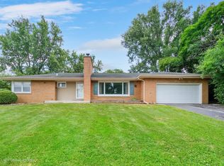 16W055 63rd St, Willowbrook, IL 60527