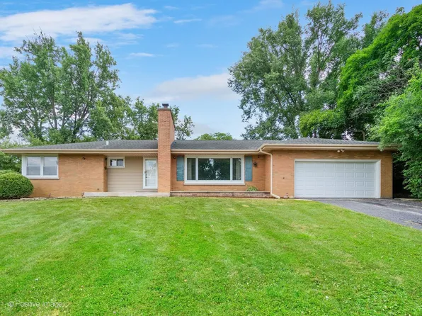 16W055 63rd St, Willowbrook, IL 60527