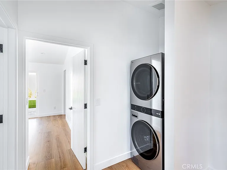 23021 Covello St — Photo 8