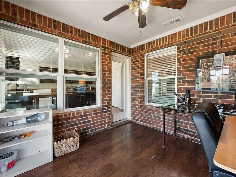 9224 Diane Dr — Photo 20