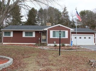 3 Amber Cir, Gales Ferry, CT 06335