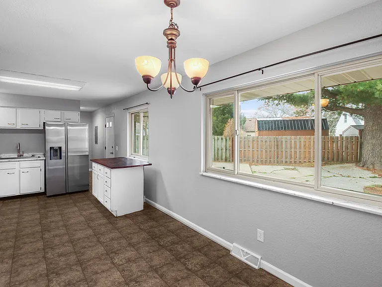 2270 Wernert Ave — Photo 12