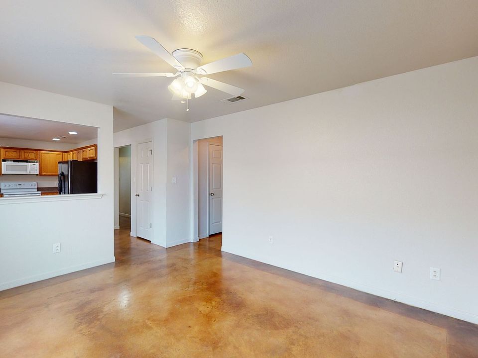 1st image of 300 N 10th St APT A