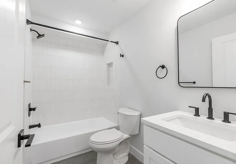 2057 E Rush St #1 — Photo 10