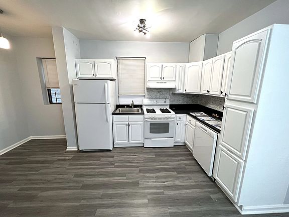 2nd image of 21-78 35th St APT 1G