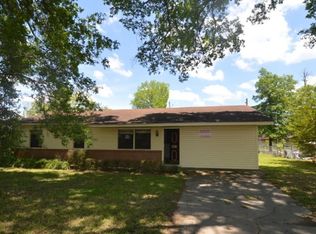 504 Rose Dr, Belzoni, MS 39038