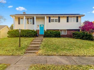 3923 N Melcosta Dr, Peoria, IL 61615