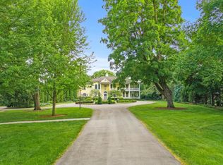 34947 W Fairview Rd, Oconomowoc, WI 53066