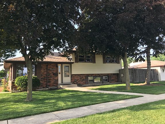 3rd image of 17379 Oriole Ave