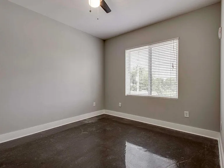 1903 Jefferson Street — Photo 9