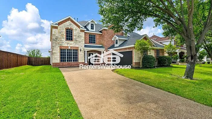 508 Lilac Ln — Photo 2