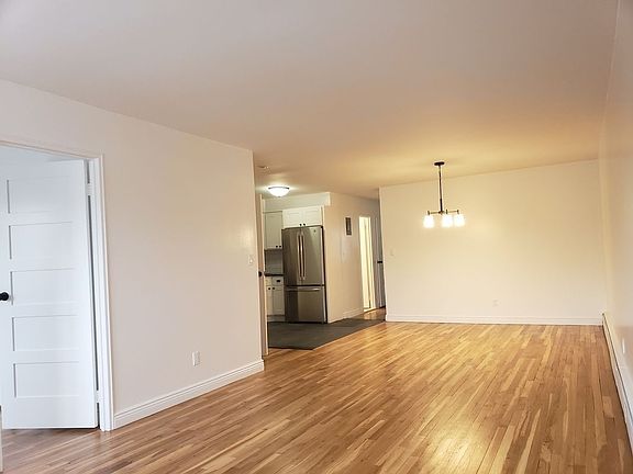 4th image of 2129 42nd St APT 2