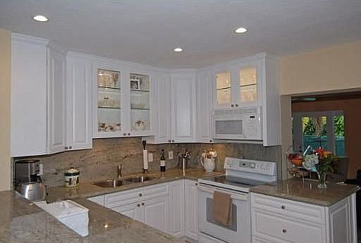 2nd image of 1008 SE 22nd Ave