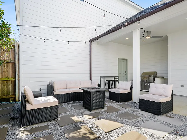 1656 Belmont Ave — Photo 14