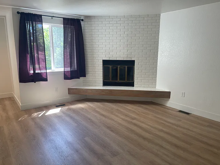 1144 Meadow St — Photo 12