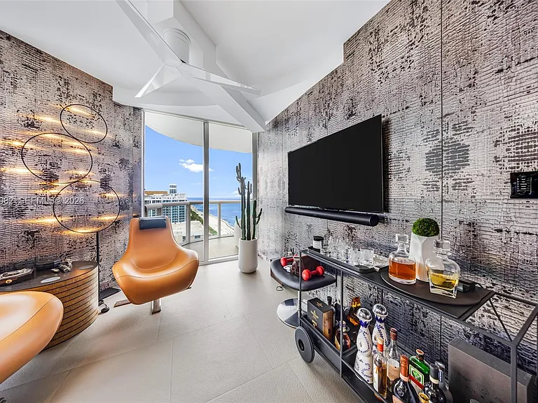 6365 Collins Ave #2301 — Photo 18
