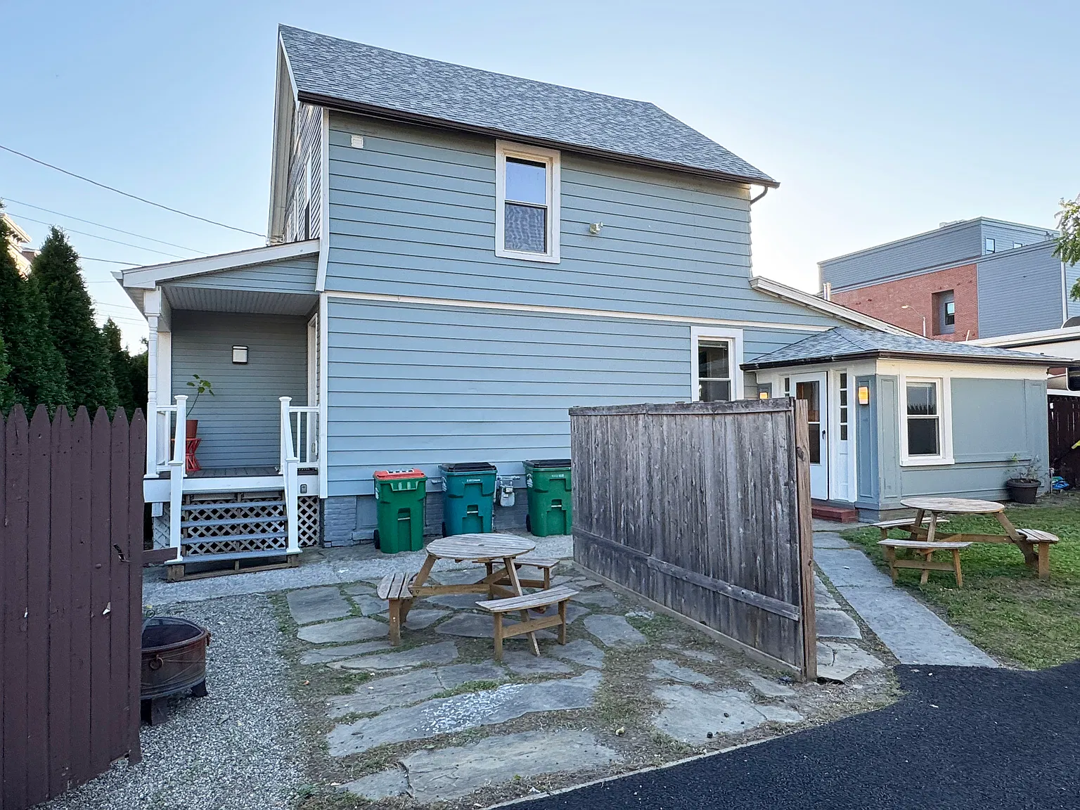 1 bed, 980 sqft, $2,575 — Photo 1