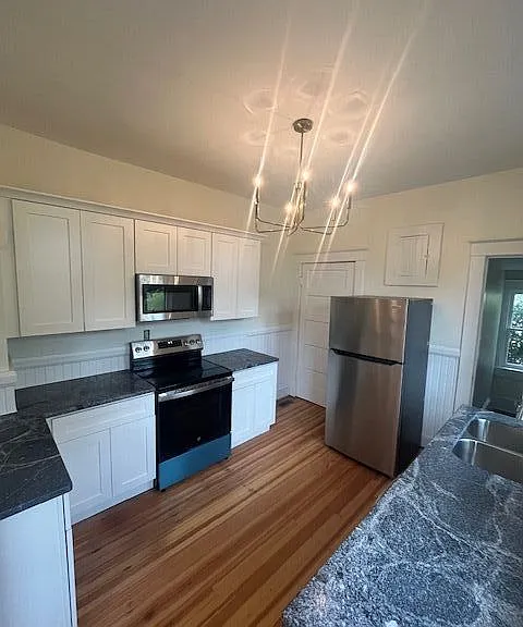 400 Capitol Landing Rd — Photo 2