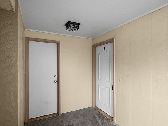 5th image of 1521 N Bowdish Rd #A