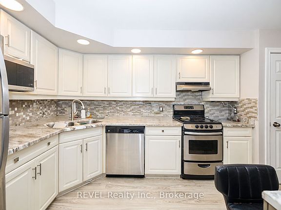 2nd image of 1061 Vansickle Rd N #106