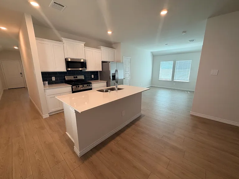 1210 Crookpost Dr — Photo 7