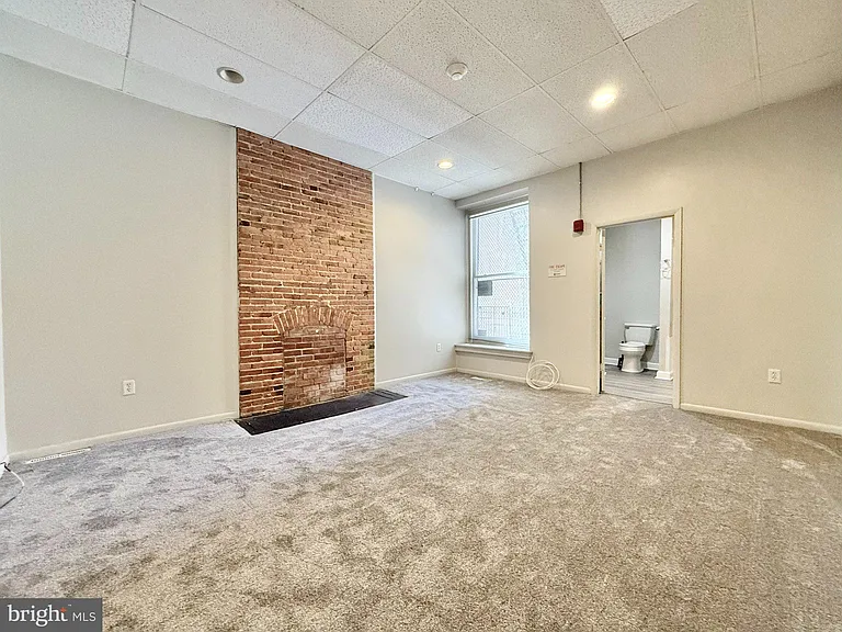 1502 W Mount Royal Ave #1 — Photo 13