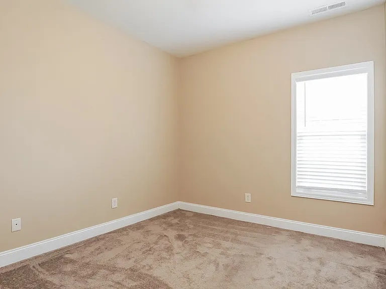 4493 Canterbury St — Photo 17