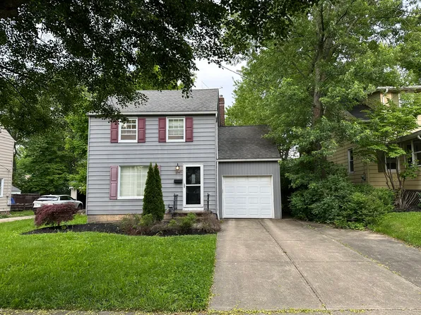 1547 Commodore Rd, Lyndhurst, OH 44124