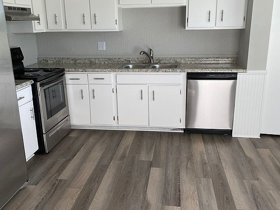 5th image of 2228 Brentwood Ave #28