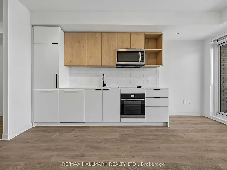 1185 Dupont St #515 — Photo 6