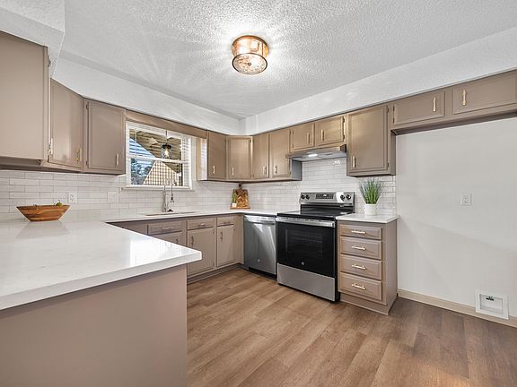 3rd image of 160 Cooper St APT 17B