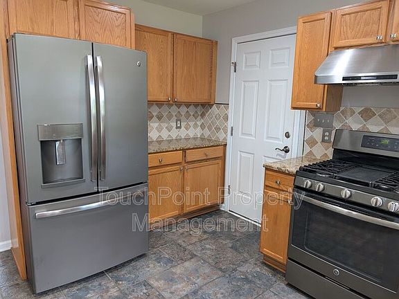 5th image of 9935 Redbud Tree Ct