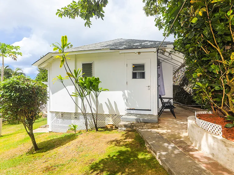 2534 E Manoa Rd #C — Photo 12