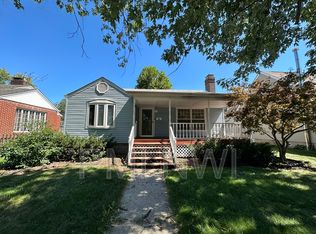 209 N Rensselaer St, Griffith, IN 46319