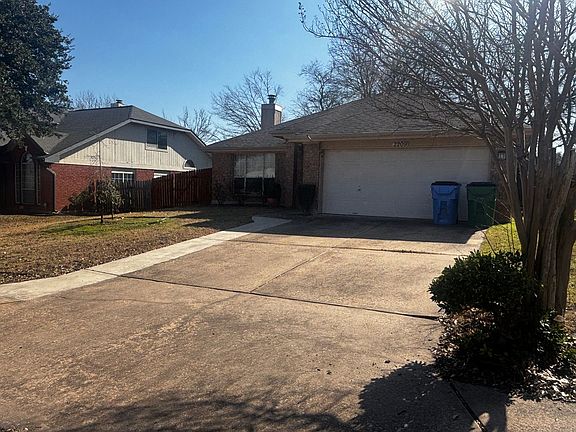 2nd image of 2209 Emmett Pkwy
