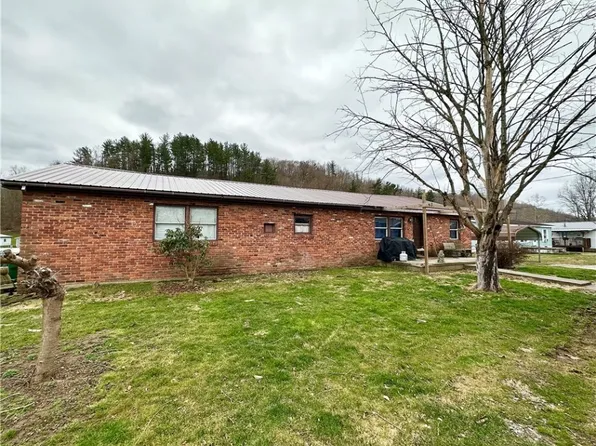 102 Shingleton St, Belmont, WV 26134