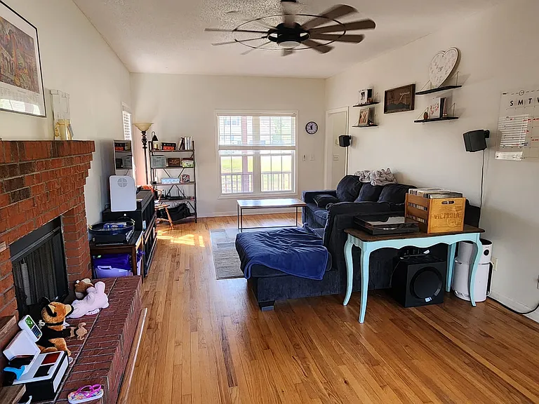 301 Meridian Way — Photo 13